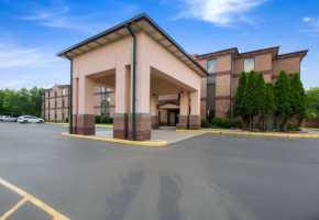 Quality Inn & Suites-Sellersburg